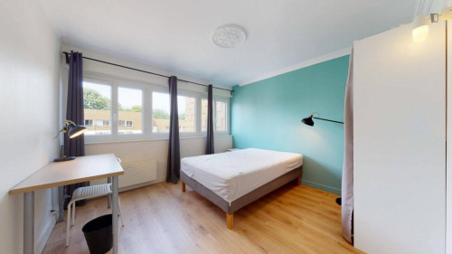 Cute double bedroom close to  Université Paris-Est Marne