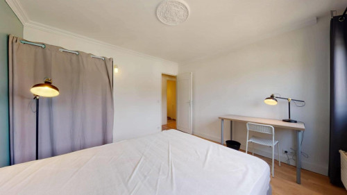 Cute double bedroom close to  Université Paris-Est Marne