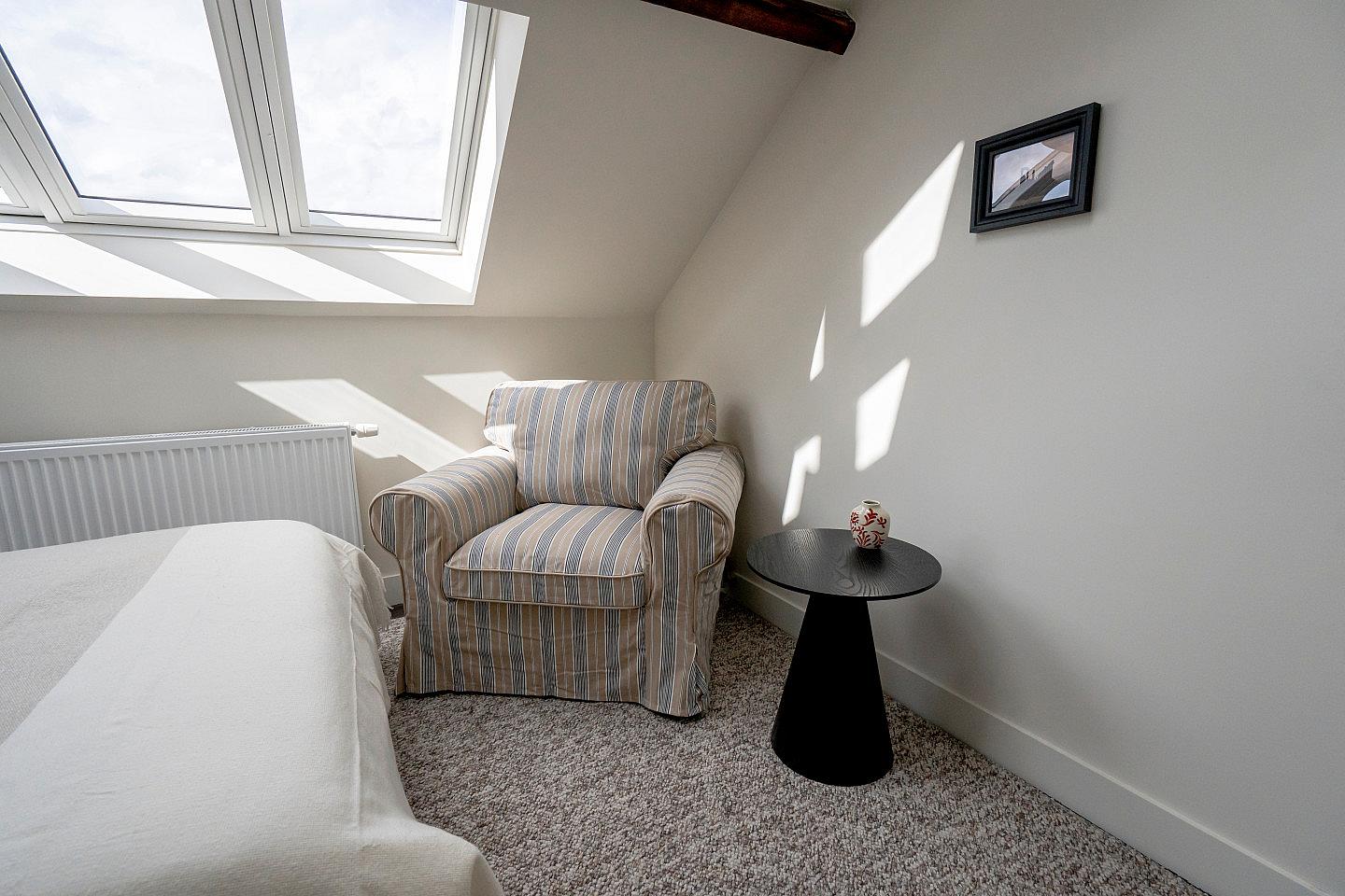 Studio 10 - 41