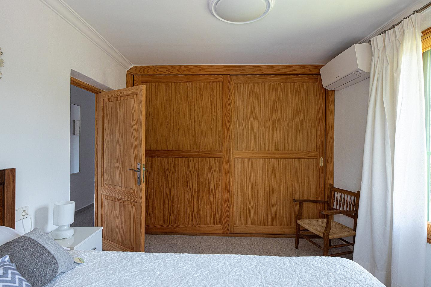 Private Large - 1