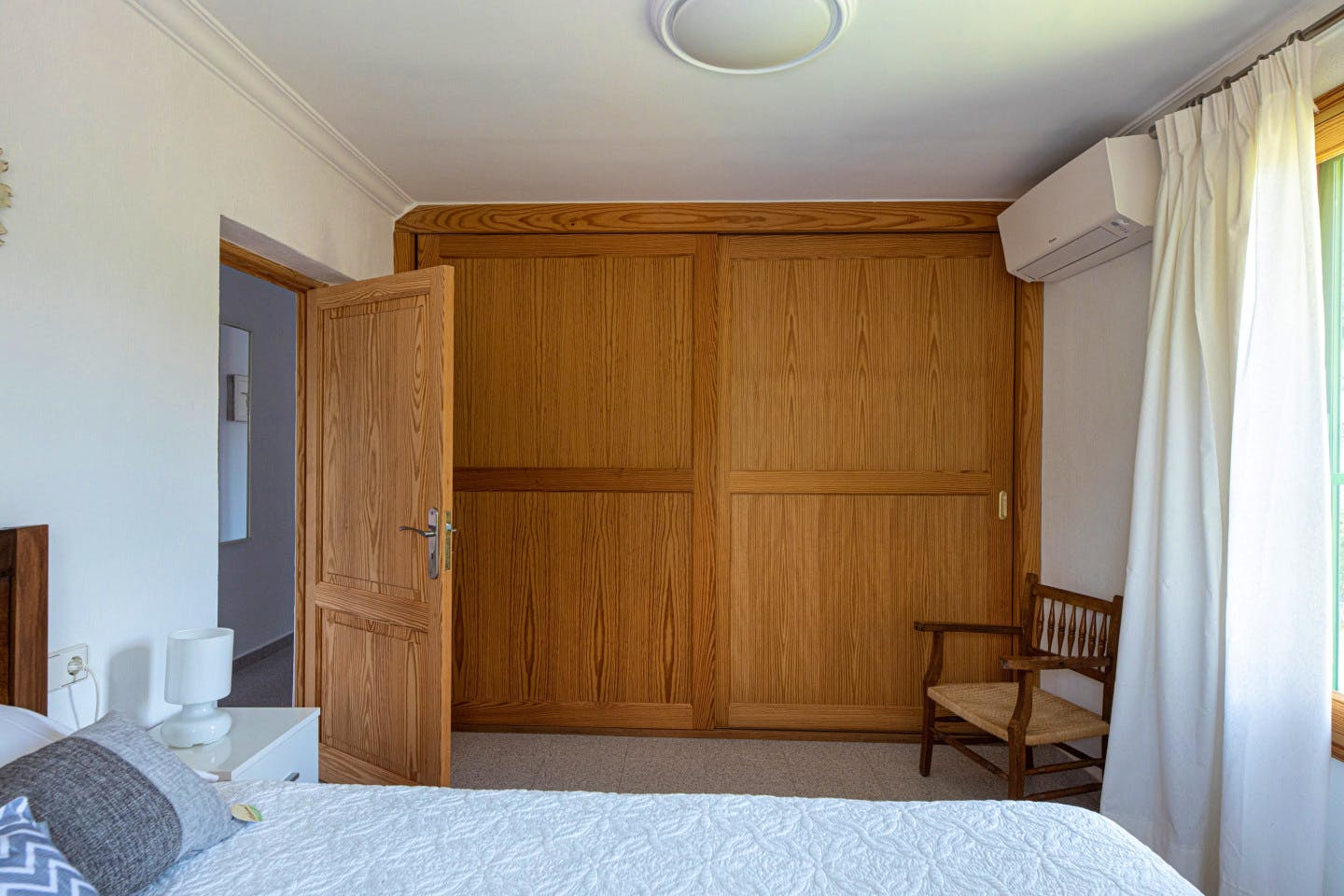 Private Large - 10