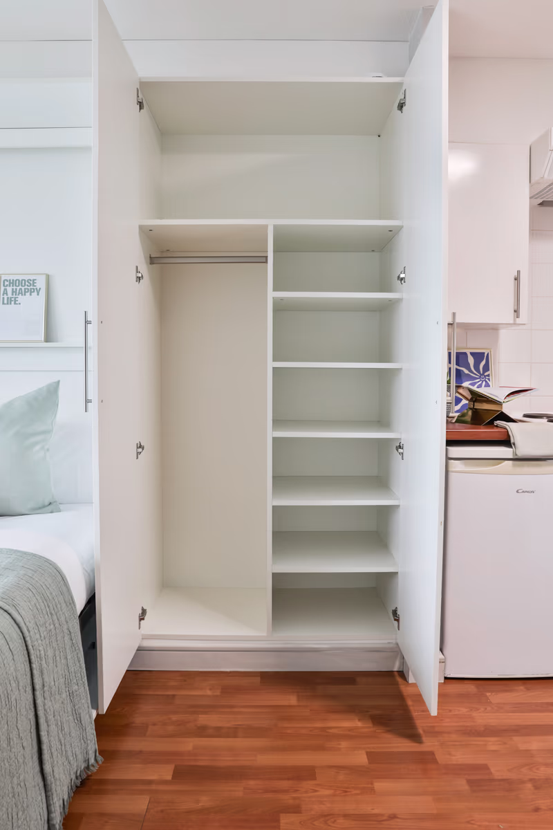  Classic 1 Bed Apartment  -  Maritime Studios  - Gallery -  5