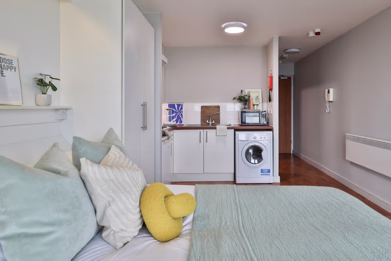  Classic 1 Bed Apartment  -  Maritime Studios  - Gallery -  2