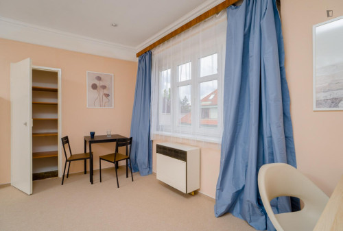 Very inviting and spacious 1-bedroom flat, in Jezerka