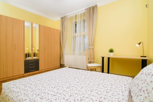 Elegant double bedroom in Holešovice