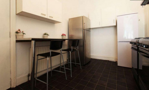 Snug single bedroom in residential Harringay  - Gallery -  3