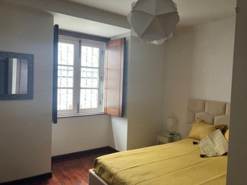 Lovely Double Bedroom in a 3-Bedroom Flat