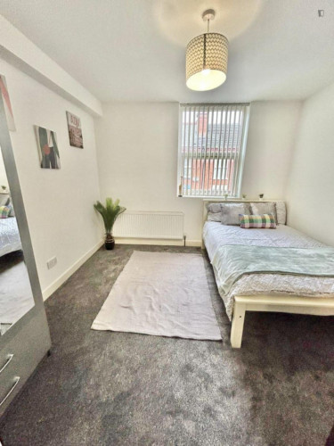 Wonderful double bedroom near the University of Coventry