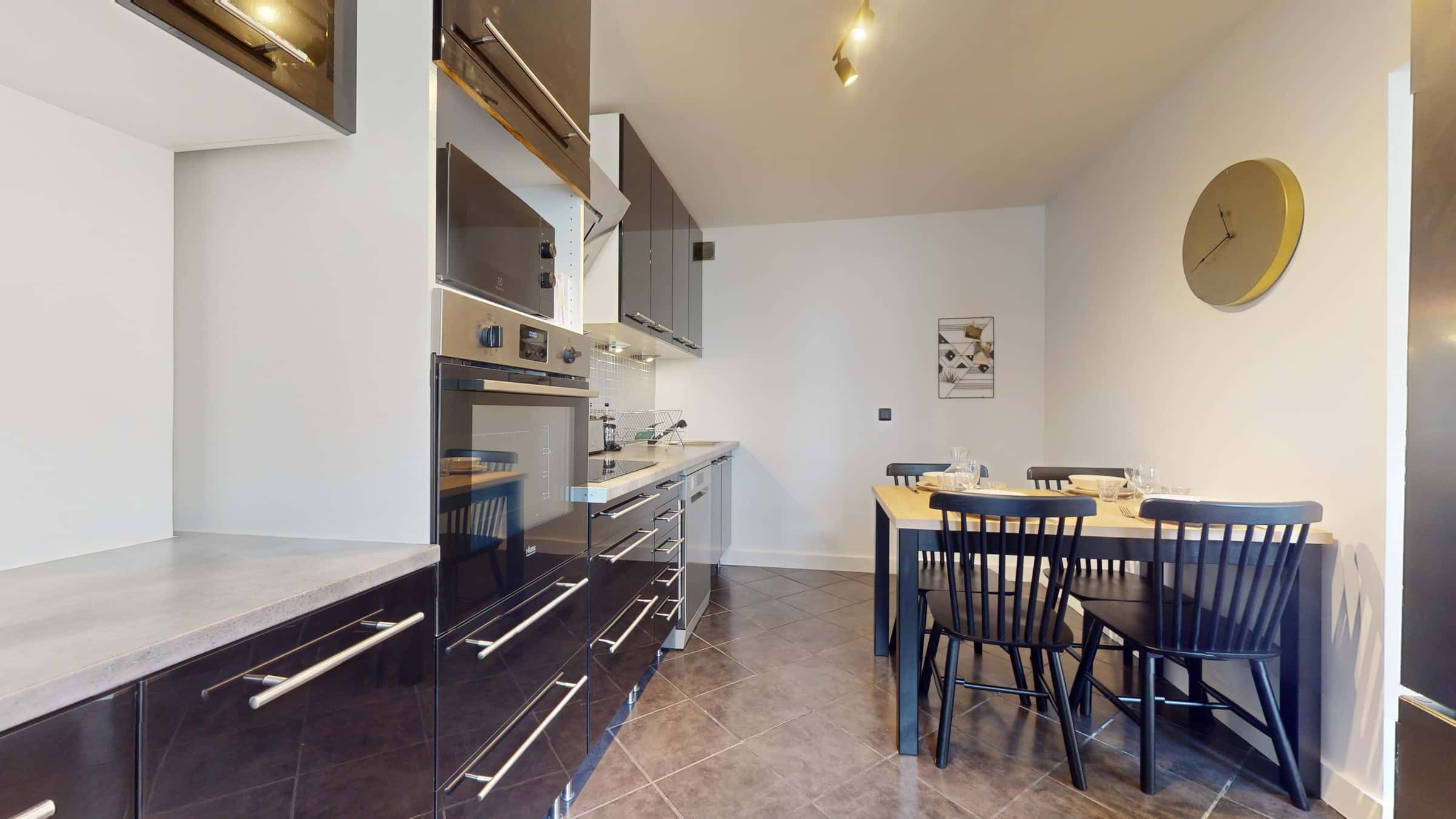  4 Bedroom - 1 Bathroom  -  Gennevilliers Chandon - Private Room (2)  - Gallery -  5