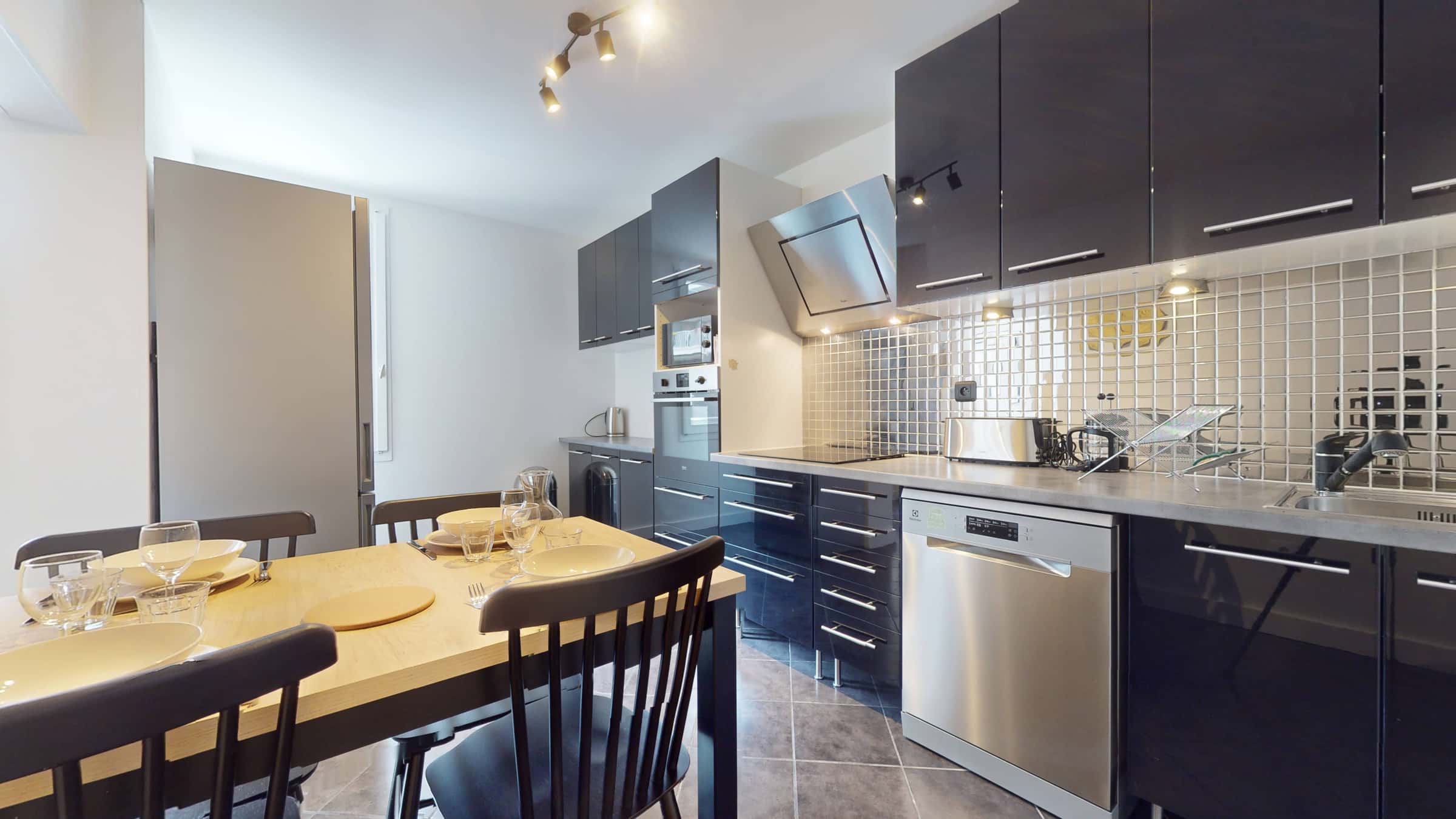  4 Bedroom - 1 Bathroom  -  Gennevilliers Chandon - Private Room (2)  - Gallery -  7