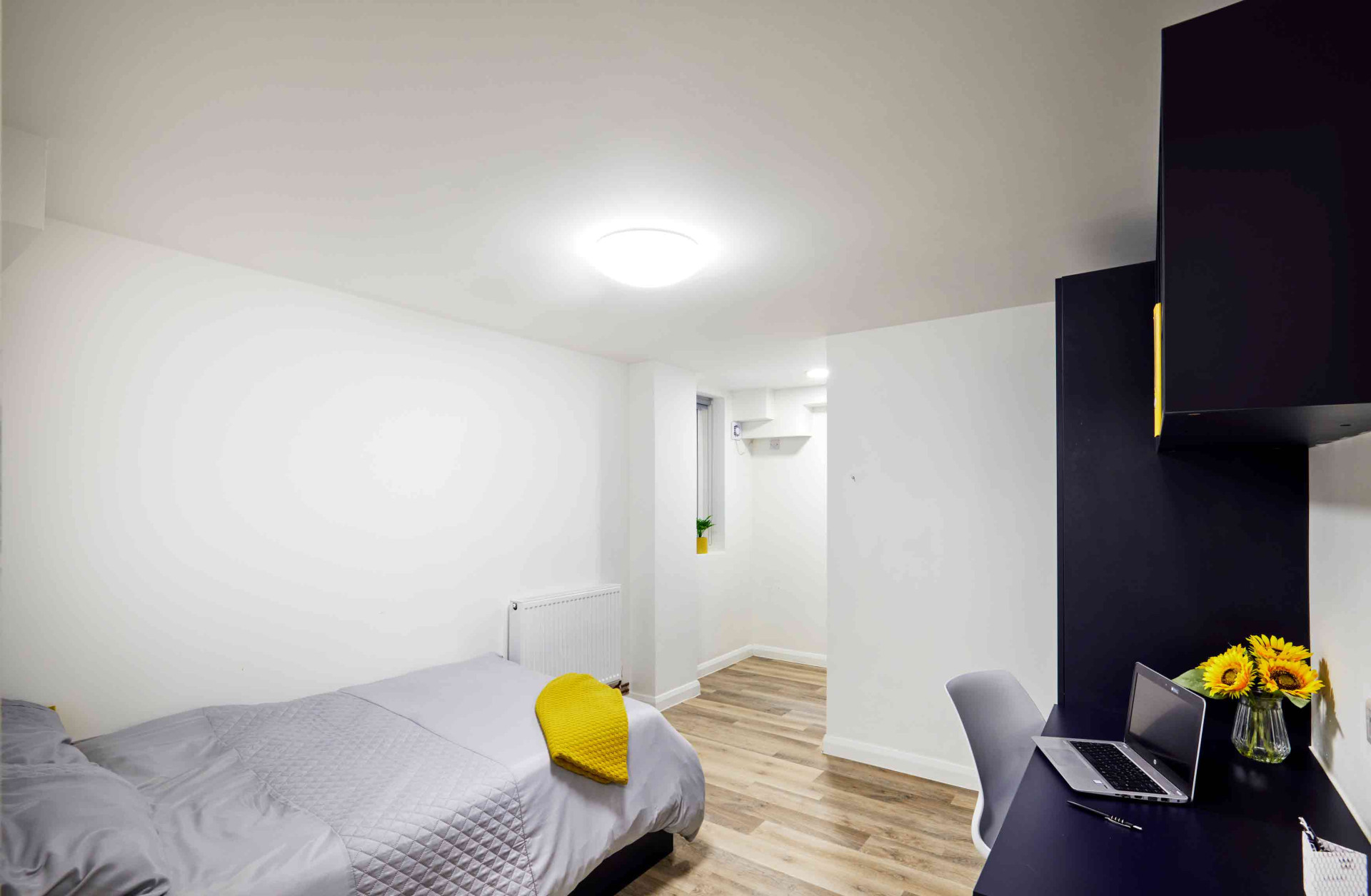  Prestige Studio  -  Hockley Point  - Gallery -  4