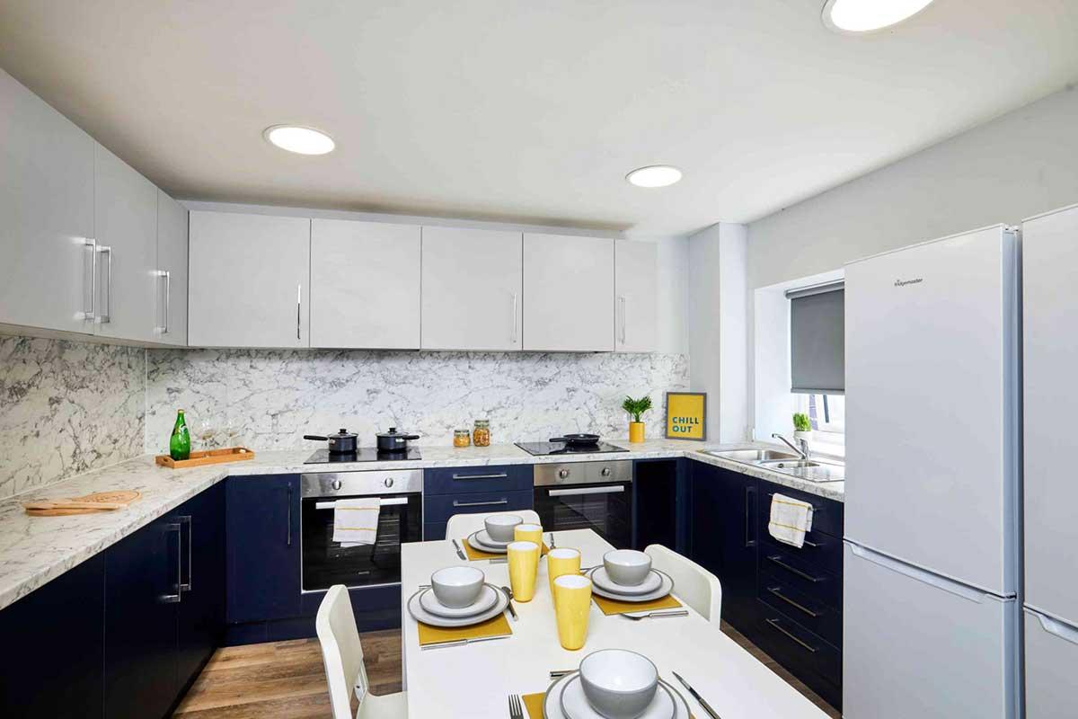  Classic En Suite  -  Hockley Point  - Gallery -  4