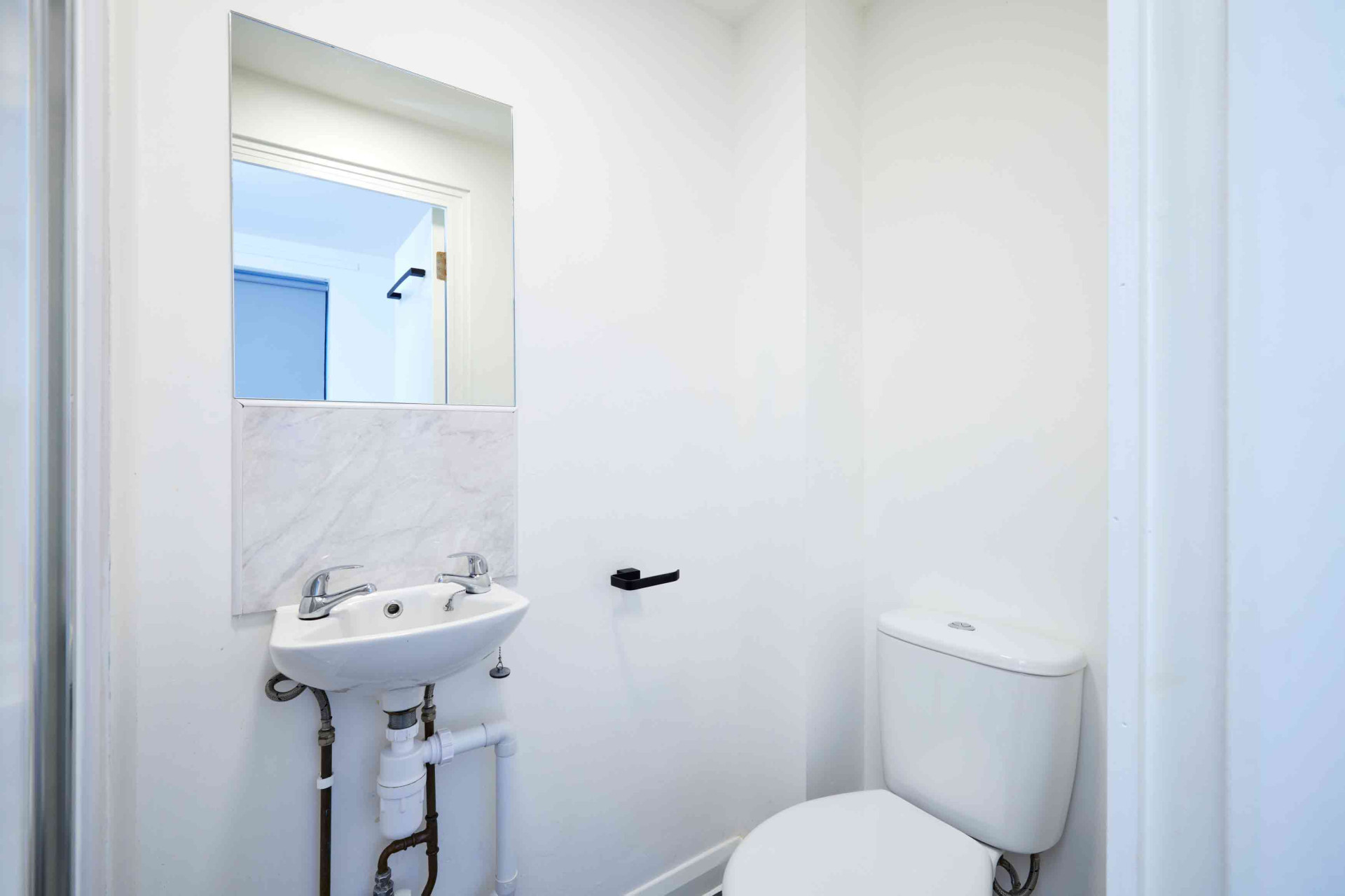  Classic En Suite  -  Hockley Point  - Gallery -  5