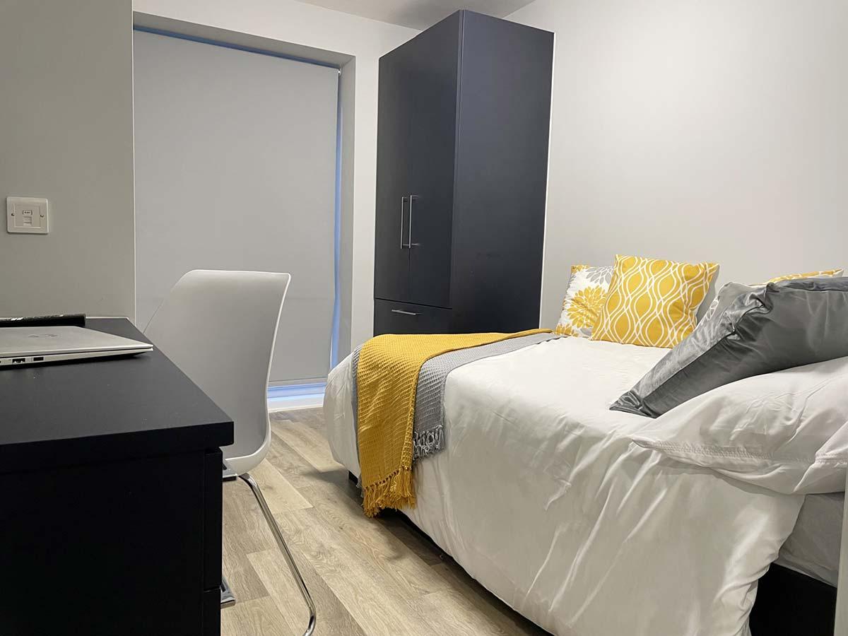  Premium Studio  -  Hockley Point  - Gallery -  4