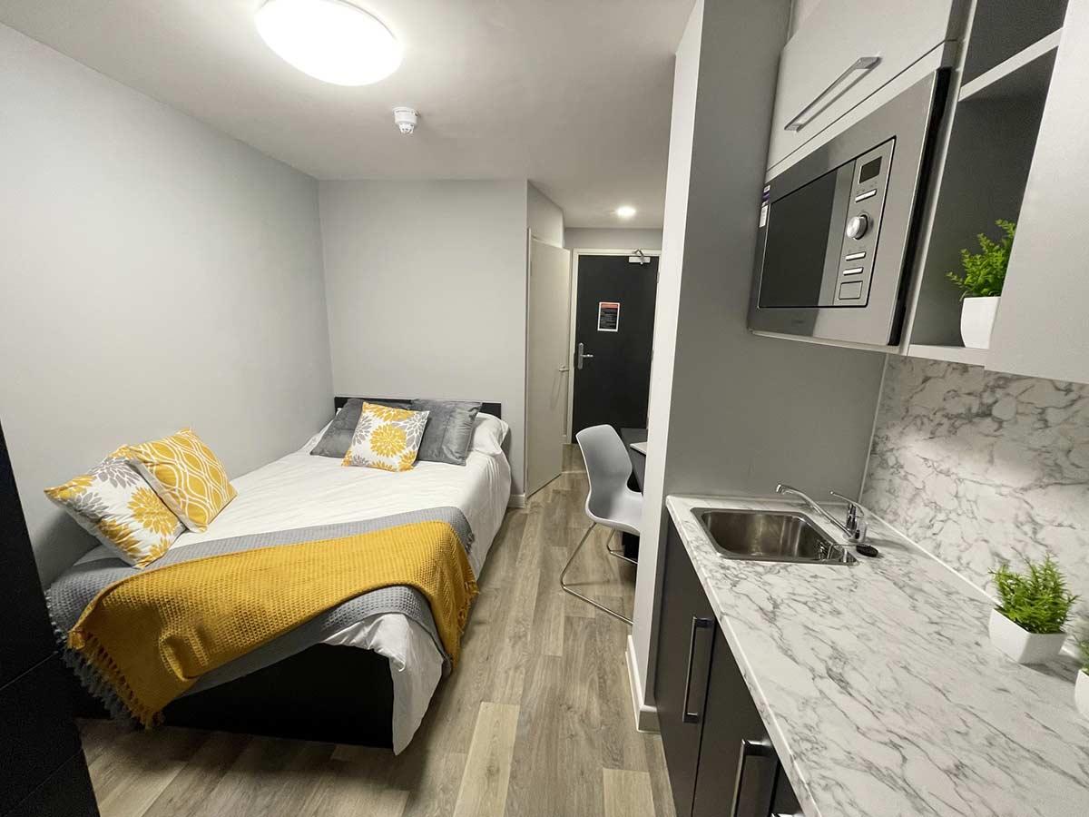  Premium Studio  -  Hockley Point  - Gallery -  3