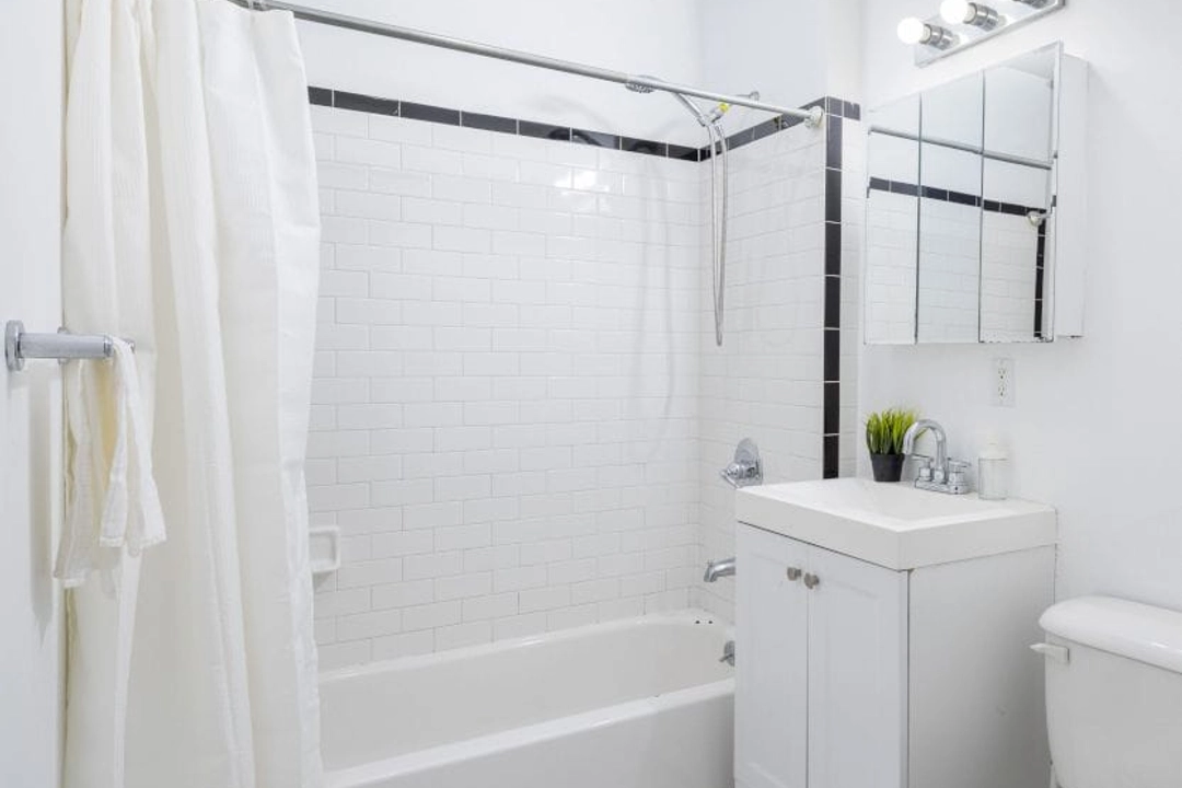 E 59th St #488 - 1