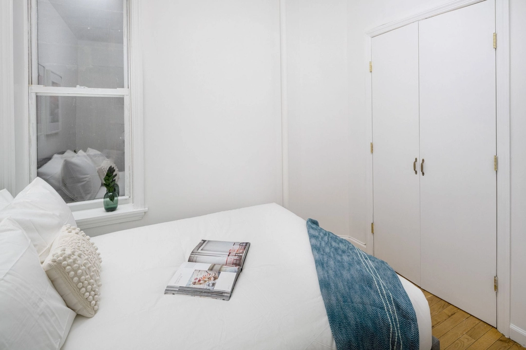 E 59th St #488 - 5
