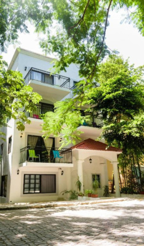 Stunning Stylish House w/ Terrace + Pool near Paseo del Carmen Shopping Mall