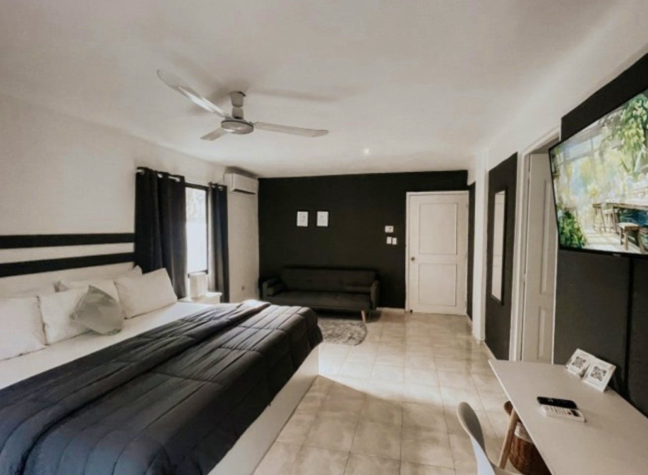 Private Room 1 - Exclusive Adults Only Coliving Oasis Steps from Tranquil Playacar Beach - Gallery - 21