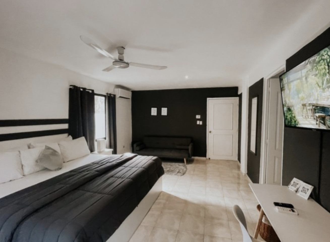 Private Room 1 - Exclusive Adults Only Coliving Oasis Steps from Tranquil Playacar Beach - Gallery - 16