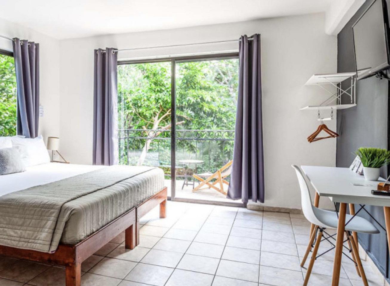 Private Room 1 - Exclusive Adults Only Coliving Oasis Steps from Tranquil Playacar Beach - Gallery - 2