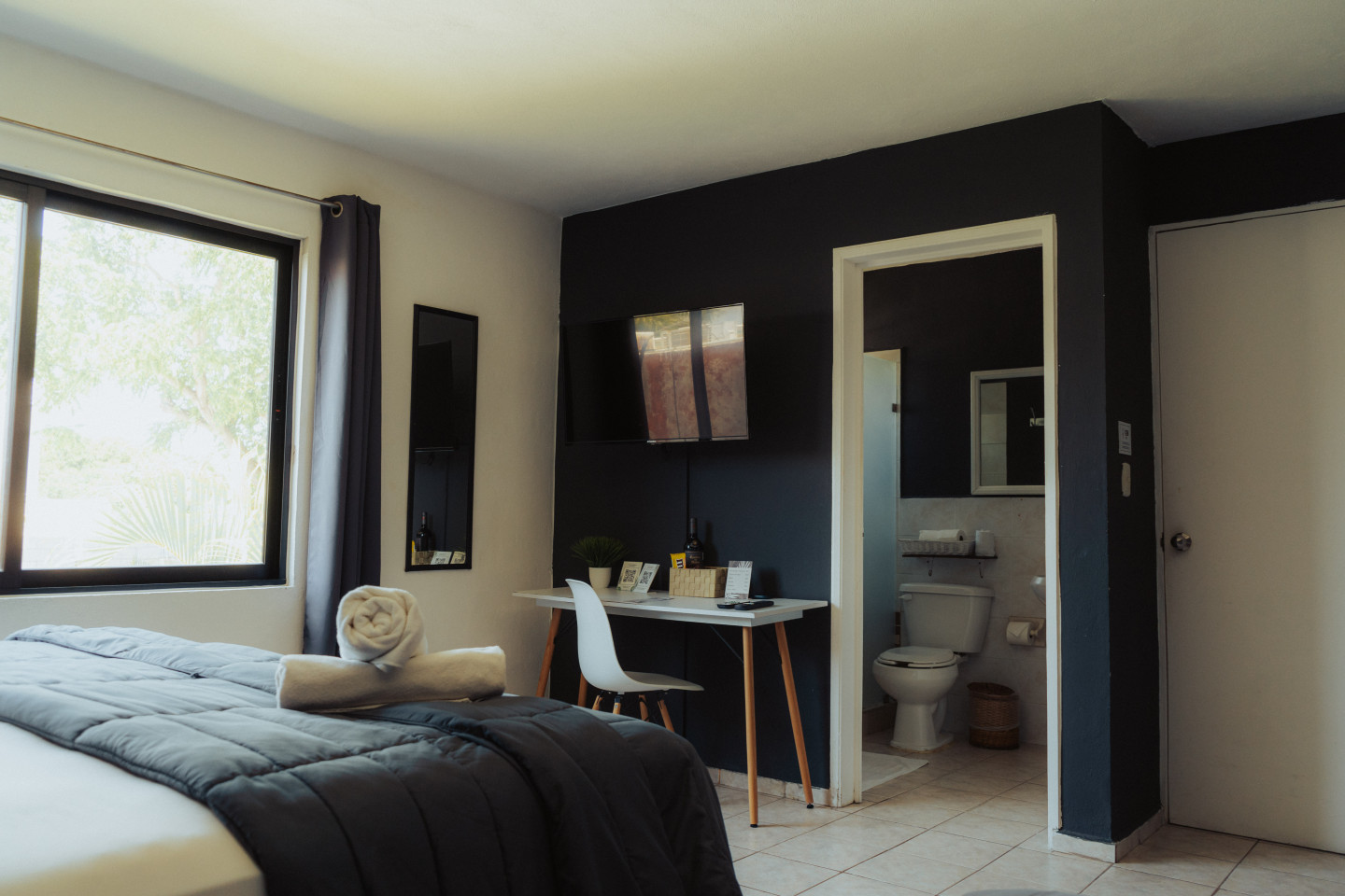 Private Room 3 - Exclusive Adults Only Coliving Oasis Steps from Tranquil Playacar Beach - Gallery - 10