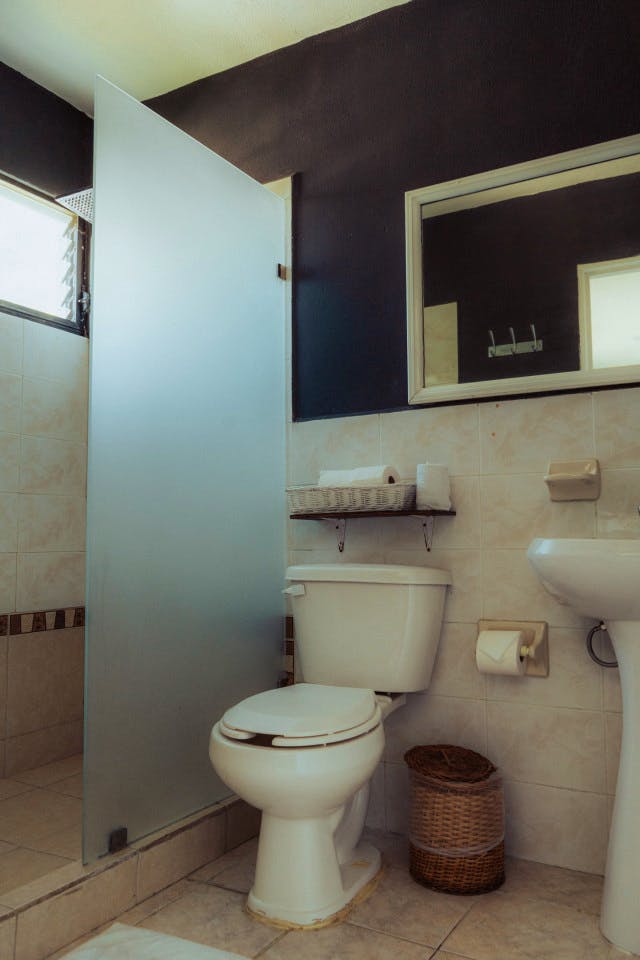 Private Room 3 - Exclusive Adults Only Coliving Oasis Steps from Tranquil Playacar Beach - Gallery - 5