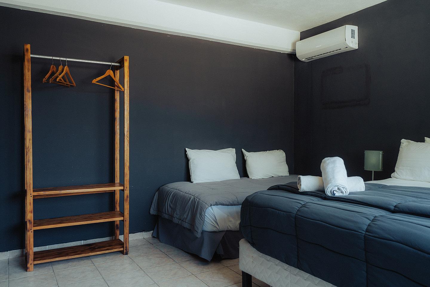 Private Room 3 - Exclusive Adults Only Coliving Oasis Steps from Tranquil Playacar Beach - Gallery - 16