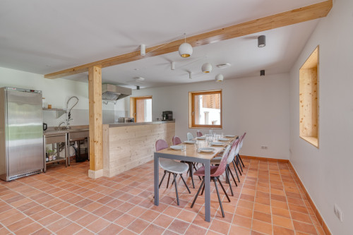 Sunny Coliving Residence in Picturesque Village: Adventure & Activities Galore!