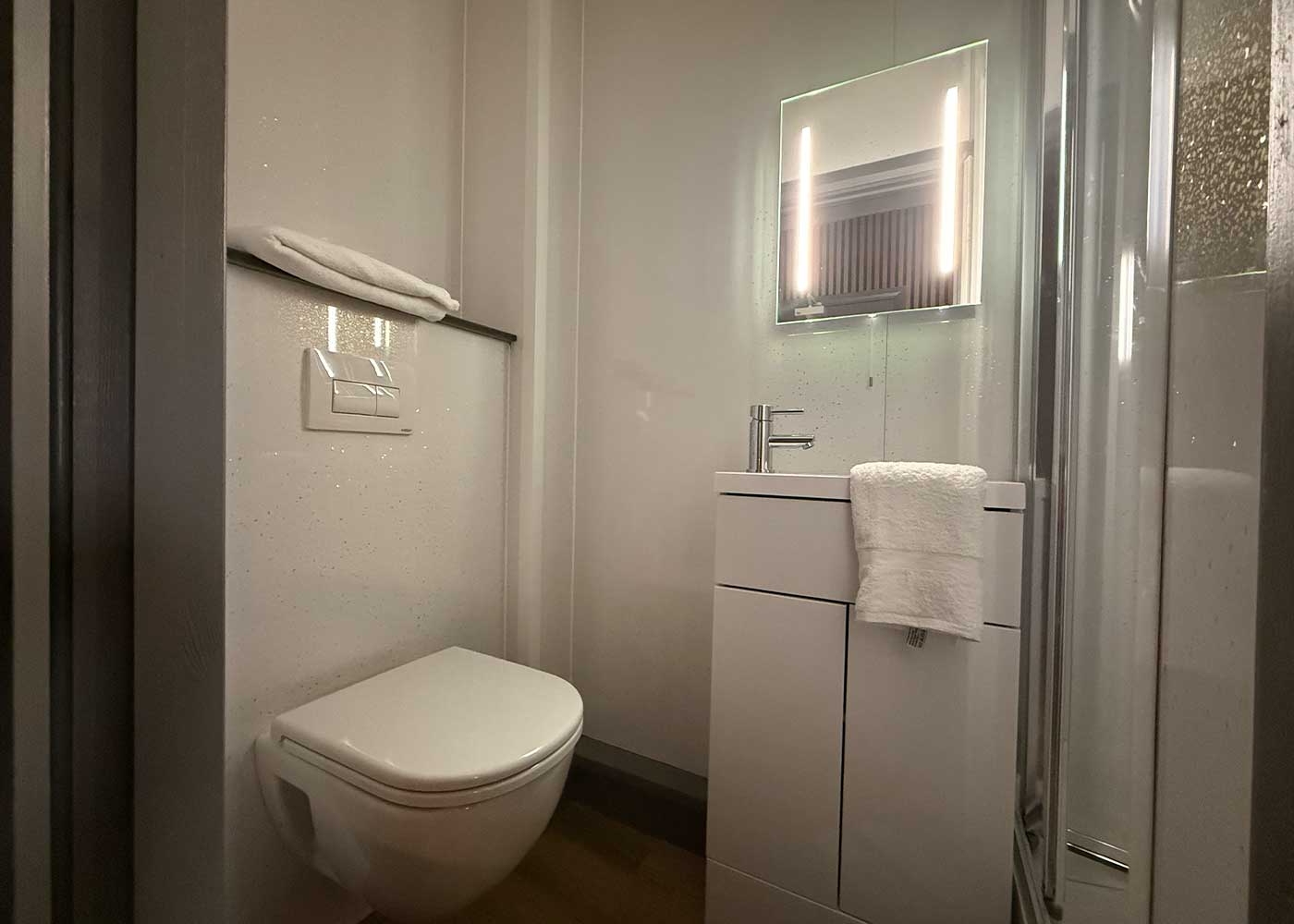 Non Ensuite - Ivy Halls - Gallery - 7