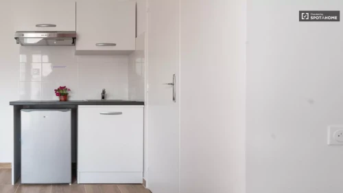 Studio apartment for rent in Créteil