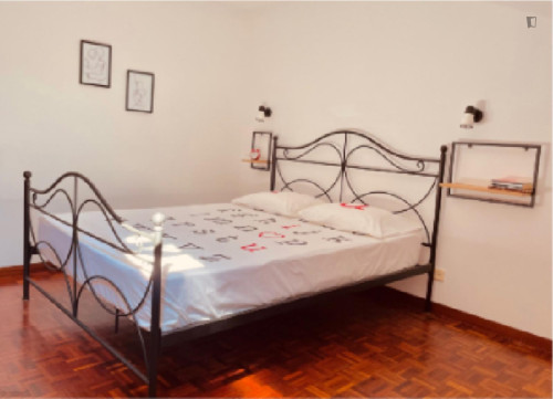 Astonishing 3 Bedroom Apartment with Sea Views - Gallery - 19