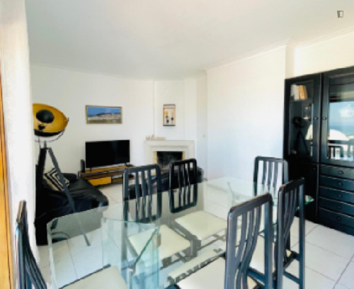 Astonishing 3 Bedroom Apartment with Sea Views - Gallery - 17