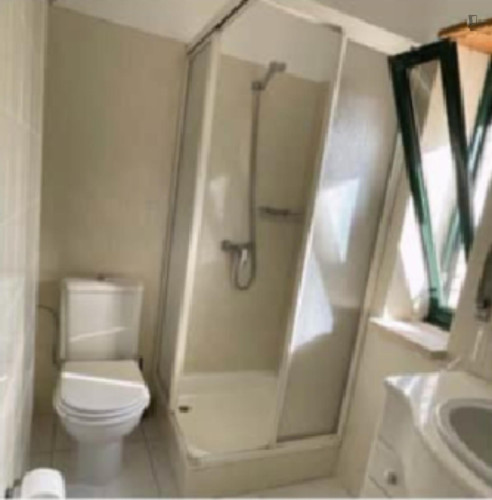 Astonishing 3 Bedroom Apartment with Sea Views - Gallery - 15