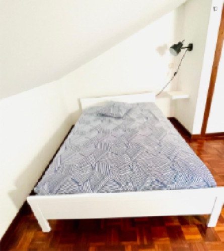 Astonishing 3 Bedroom Apartment with Sea Views - Gallery - 9