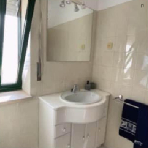 Astonishing 3 Bedroom Apartment with Sea Views - Gallery - 14