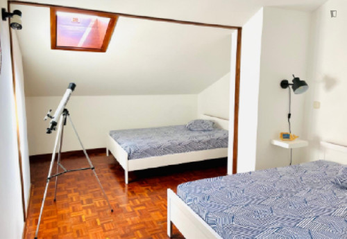 Astonishing 3 Bedroom Apartment with Sea Views - Gallery - 10