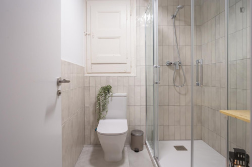 Bright double bedroom near Urquinaona metro station - Gallery - 19