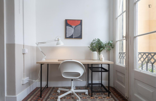 Neat double bedroom near Urquinaona metro station - Gallery - 9