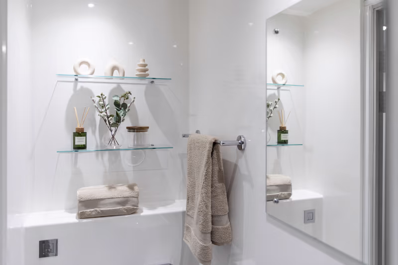 Classic Smaller Studio - Churchyard View - George Street Apartments - Gallery - 2