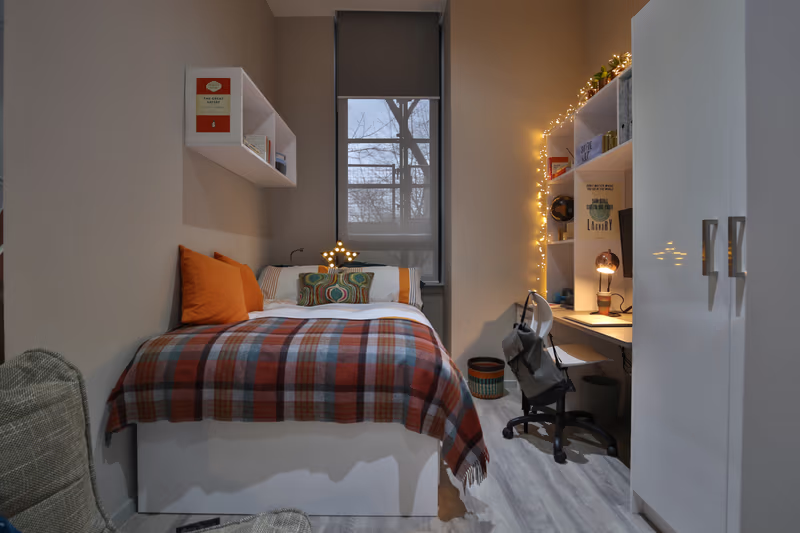  Classic Studio  -  George Street Apartments  - Gallery -  1