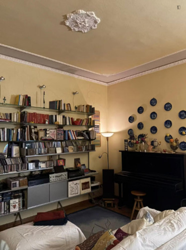 Single Bedroom in a 2-Bedroom Apartment in Florence - Gallery - 9