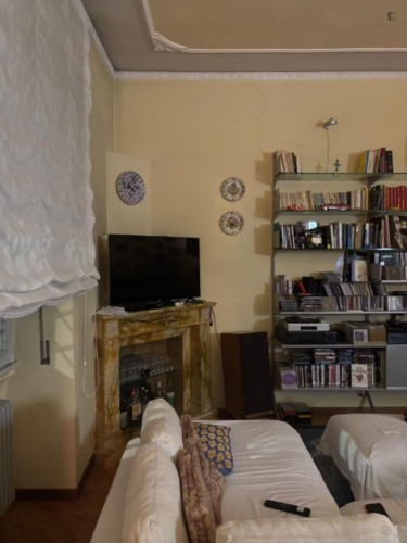 Single Bedroom in a 2-Bedroom Apartment in Florence - Gallery - 8