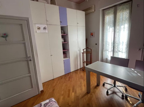 Single Bedroom in a 2-Bedroom Apartment in Florence