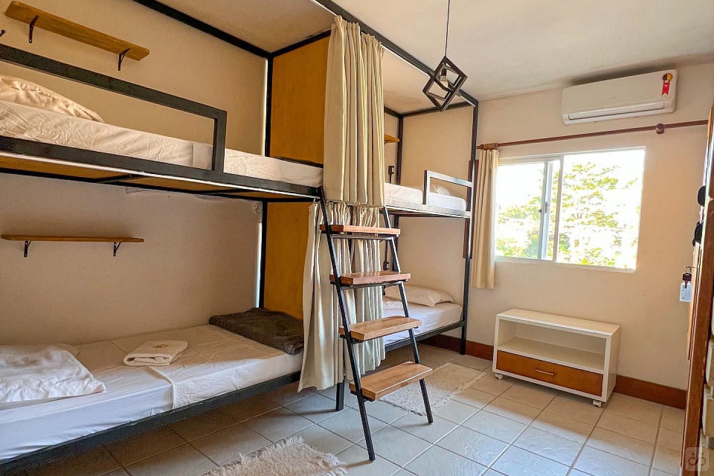Bed In A 4-Bed Mixed Gender Room - 1