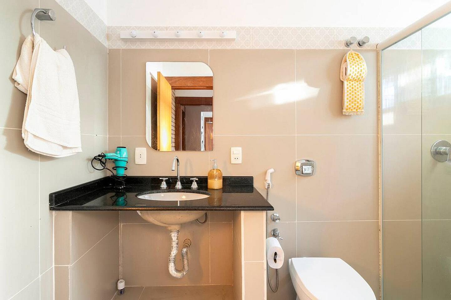 Private Medium Ensuite - Manoel Pedro da Silveira Home - Gallery - 10