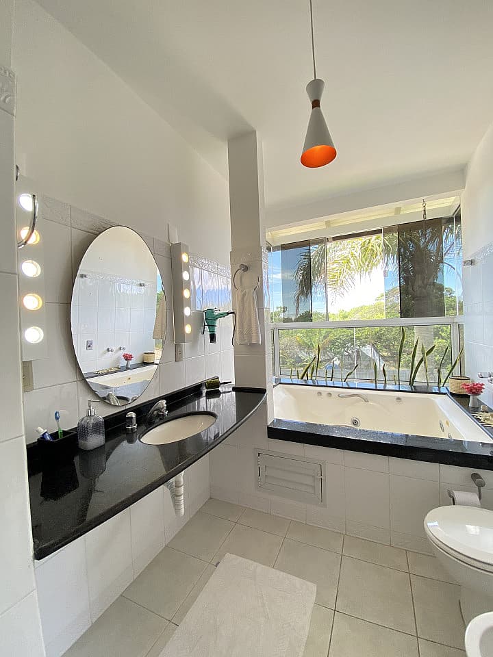 Bed In A 4-Bed Females Only Room - Manoel Pedro da Silveira Home - Gallery - 11