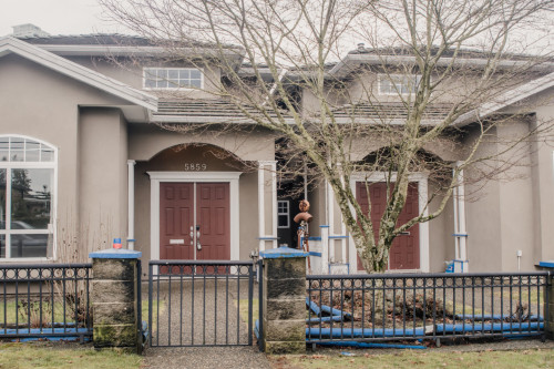 Spacious and Social Coliving in Vibrant Metrotown, Burnaby