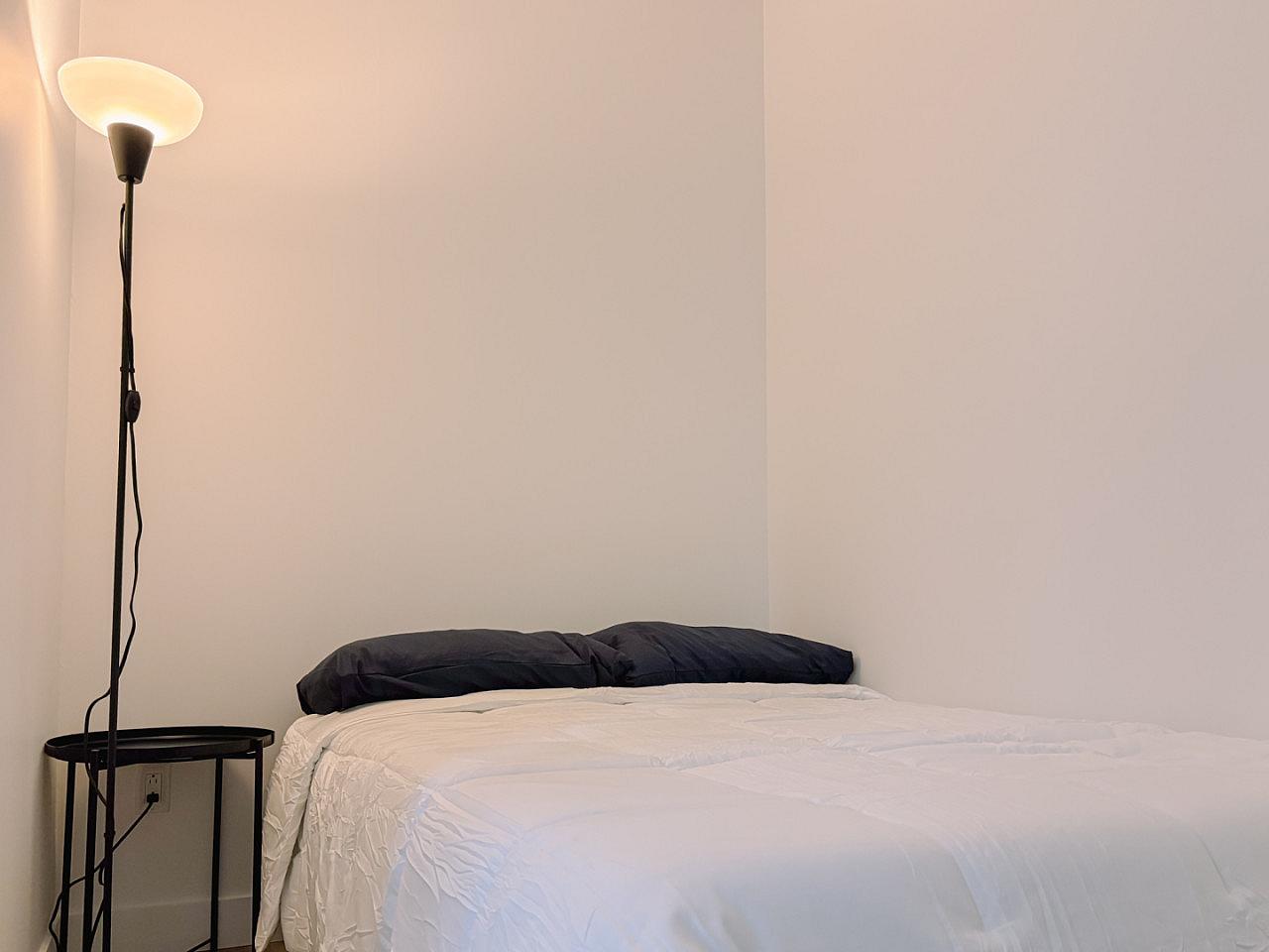 Private  -  Stylish Coliving Oasis in Downtown Montréal's Vibrant Ville-Marie  - Gallery -  7