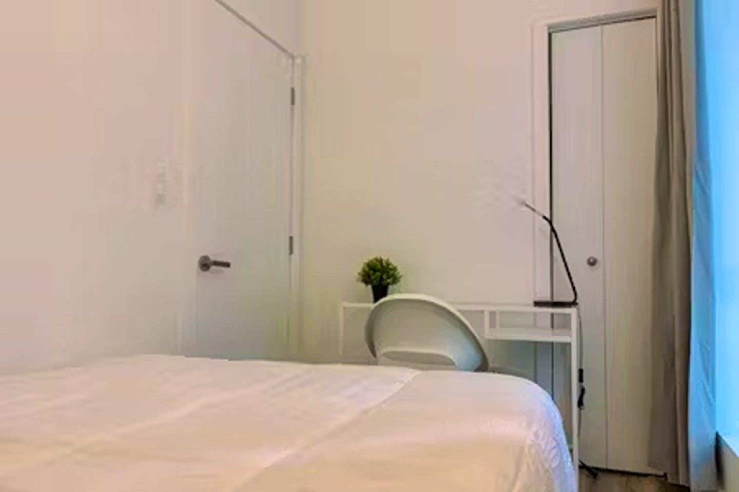  Private 3  -  Stylish Coliving Oasis in Downtown Montréal's Vibrant Ville-Marie  - Gallery -  3